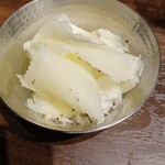 Shitamachi Sutorongu - 突き出しぴらぴらチーズ