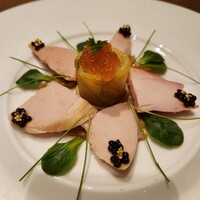 Bulls Tokyo - 鱈と阿波尾鶏のクリスマスローズ見立て
                  プルーンソース添え