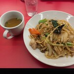 南海飯店 - やわらかい焼ソバ①