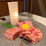 肉の匠 将泰庵 - 将泰庵 特別コース(13品)  10890円
      ［焼肉］幻の花咲タン塩
      ［焼肉］史上最高のロース
      ［焼肉］シャトーブリアン