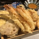 Tempu Xu Tempura To Ate To Wain - 