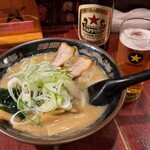 北海道らーめん ひむろ - サッポロ味噌ラーメンにサッポロの瓶ビール