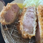Tabedokoro Hansuke - 低温調理のためお肉は美しいピンク色
