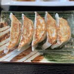 静岡餃子 鶏唐揚 きゃべつ - 静岡餃子と鶏の唐揚げ定食