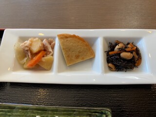 Shizuoka Gyouza Torikaraage Kyabetsu - 静岡餃子と鶏の唐揚げ定食 小鉢