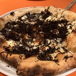 AZZURRO - 黒トリュフのpizza