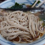 加賀 - 温かいメニューでも、風味を楽しむことができる"蕎麦"。