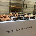 TETTI BAKERY & CAFE - 