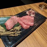 中目黒焼肉 登牛門 - 