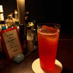 バーポラリス - 久しぶりにスプモーニをいただこうか。いろいろな思いが、泡に弾けて、溶けてゆく