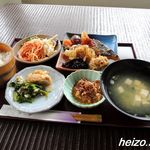 六条食房 ふぅ - 相方が取るだけ取ったおかず