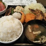 わ楽 - 鉄板ミックスプレート定食