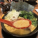 横浜家系ラーメン 矢中家 - 