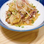 炭火焼鶏 ぱんださん - コリコリ親皮の湯引きポン酢