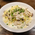 cafeご飯 use - 豚肉とキノコの和風クリームパスタ