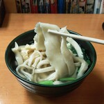 関西風手打うどん いらっしゃい - 乱切りにも程がある…