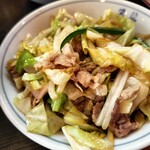 栄龍 - 野菜炒め。中華スープの汁気たっぷりでこれはこれで美味