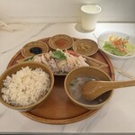 シンガポール海南鶏飯 - シンガポールチキンライス（蒸し）