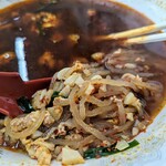 元祖 辛麺屋 桝元 - ごろごろ入ってあるニンニク