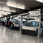 Enrique Tomas - 各プラットフォームの入り口