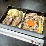 淡路屋 - ■神戸のすき焼きとステーキ弁当 ￥1.280［by pop_o］