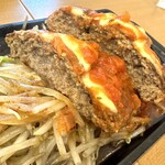 ブロッコリ - ハンバーグ断面