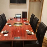 Yakiniku Senri Fujishirodai Ushino Zen - 特別室２　テーブル席　6席（車いす対応）※TV付