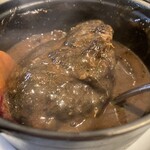 CURRY CLUB キュイエール - 牛肉の塊！