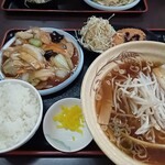 台湾料理 福祥居 - 八宝菜定食とセットの醤油ラーメン
