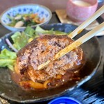 めし処 拓 - 煮込みハンバーグリフト