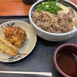 麺処 綿谷 - ぶっかけ肉うどん540円、ちくわ150円、唐揚げ150円
