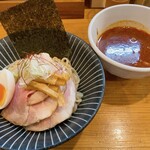 らぁ麺 まる月 - 料理写真:まる月辣醬つけ麺 940円