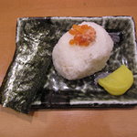 Nihonkai Shouya - おばあちゃんのおにぎり(鮭いくら)[¥189]