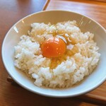 しまかぜ食堂 - ご飯と生卵