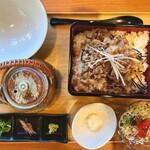 しまかぜ食堂 - 松阪牛しぐれ ひつまぶし風