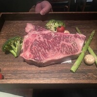 37 Steakhouse & Bar - 