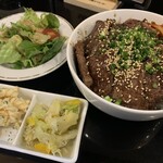 HACHI KOH - ランチの和牛カルビ丼