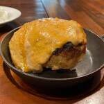 Buta Baru Bi-Wai-O-Katamari - まるみ豚の鉄板ハンバーグ with  タルタル。