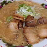 八仙楼 - 令和5年12月
営業時間(17:00〜24:30)
ライスセット 税込800円
天龍ラーメン、ライス、キムチ