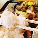 ドライブイン かかし - 麦飯も美味しい