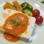 キッチン ブルー グローブ - 反対側から、オマールビスクソースはたっぷり！