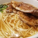 新楽 - 麺の表情など。