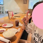 鉄板焼と焼肉の店のり - JC娘　満足のピース！