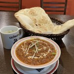 New Delhi Spice - チキンティッカマサラ＆プレーンナン。サービスのスープ