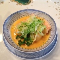横濱元町 霧笛楼 - オマール海老のラビオリと温野菜