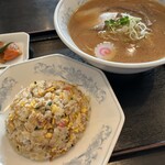 Chuukasaikan Eikouen - 味噌ラーメン&炒飯です。（2023年12月）