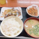 大衆食堂　半田屋 - 