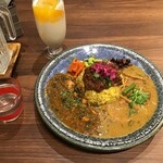 胡粋 - 3種盛りとマンゴーラッシー