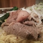 肉肉ラーメン 1/100人形町店 - 肉肉ラーメン中塩♪肉アップ♪
