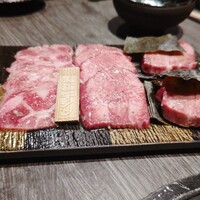 牛に金棒 麻布十番 - 近江牛のタン